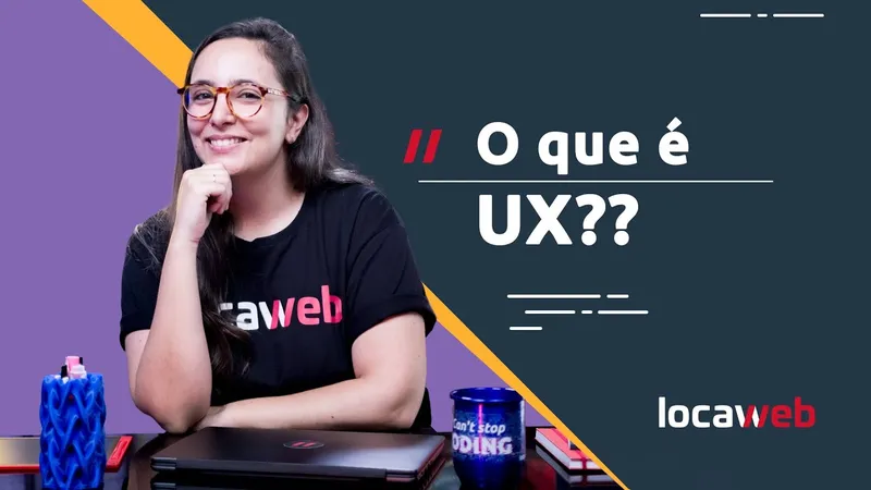 Miniatura do vídeo “O que é UX?”, com Grazielle no estúdio da Locaweb